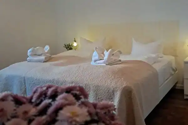 Doppelzimmer mit Badewanne in Schloss Krugsdorf bei Pasewalk