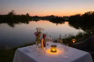 Dinner im Mondschein am See in der Uckermark